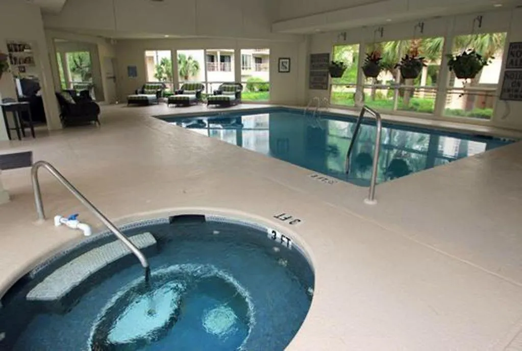 New Furniture New Paint New King Bed Master 2 Queens Bikes & Beach Gear Included Hilton Head Island