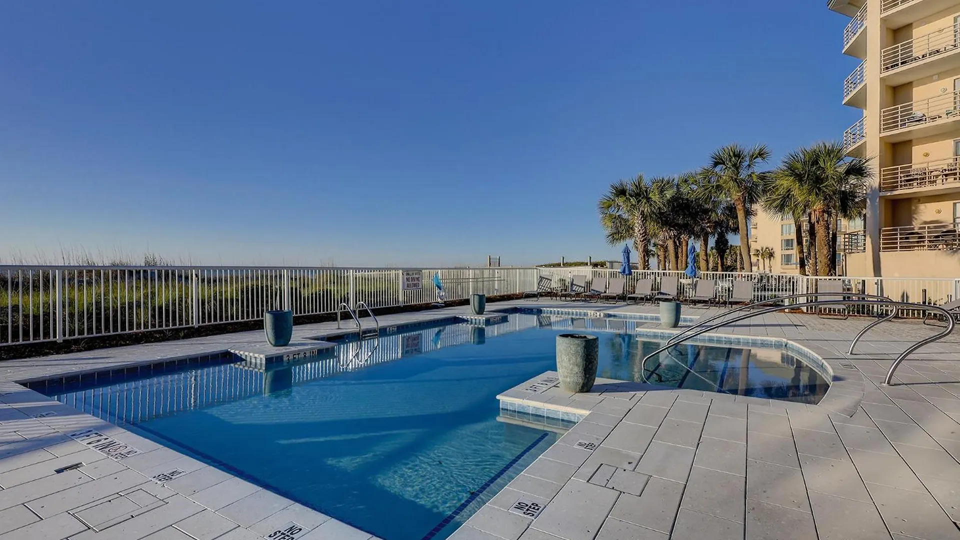New Furniture New Paint New King Bed Master 2 Queens Bikes & Beach Gear Included Hilton Head Island