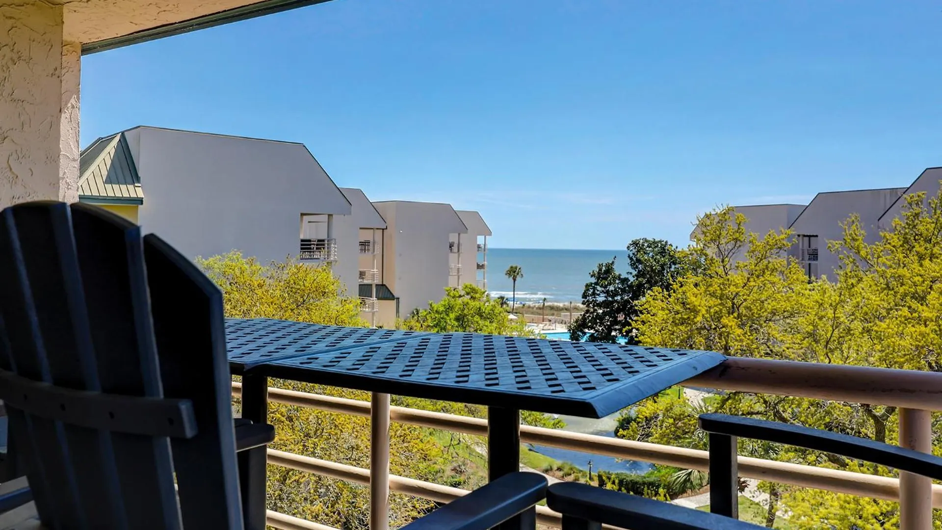 New Furniture New Paint New King Bed Master 2 Queens Bikes & Beach Gear Included Hilton Head Island